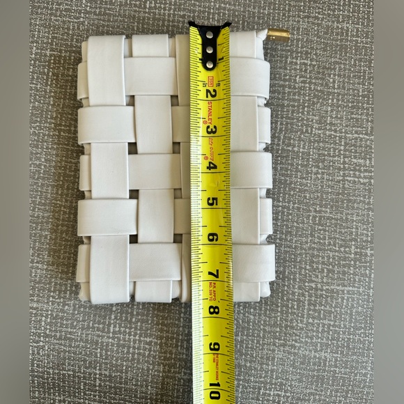 Remi and Reid LINDY WOVEN CELLPHONE OFF-WHITE (straps not included) crossbody - Picture 13 of 13